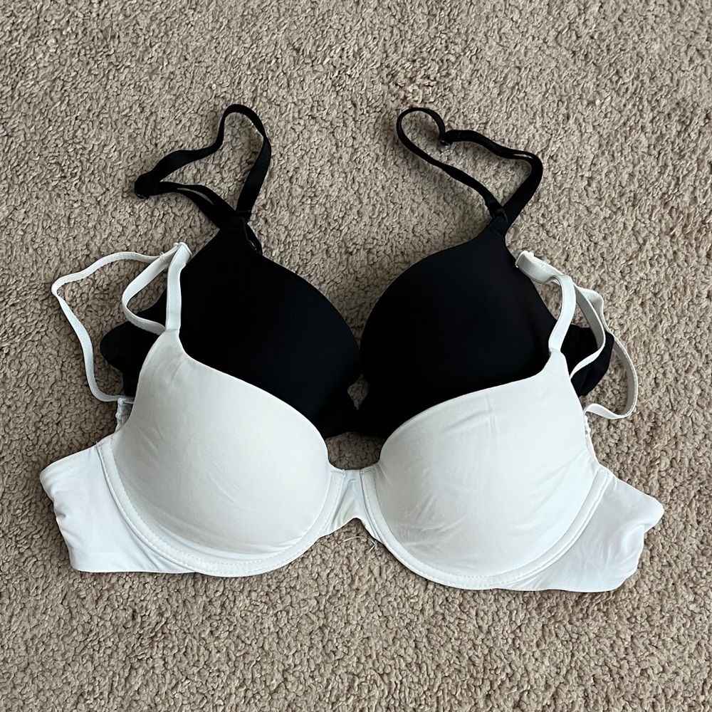 Victoria's Secret Black and White Demi Smooth Bra Duo